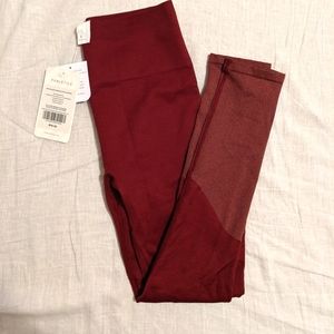 High-Waisted Seamless Static Legging - Small